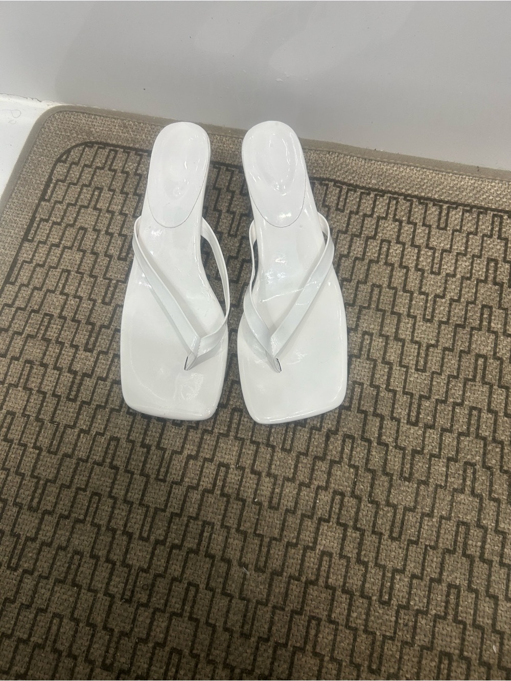 Women’s White Square-Toe Thong Sandals